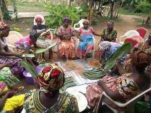 Formation : transformation du tubercule de manioc en bâton de manioc